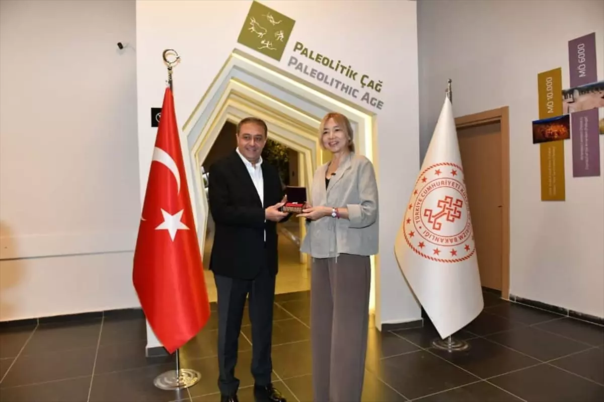 japon sanatci tomoko yamaguchi sanliurfayi ziyaret etti E4B37MCW.jpg